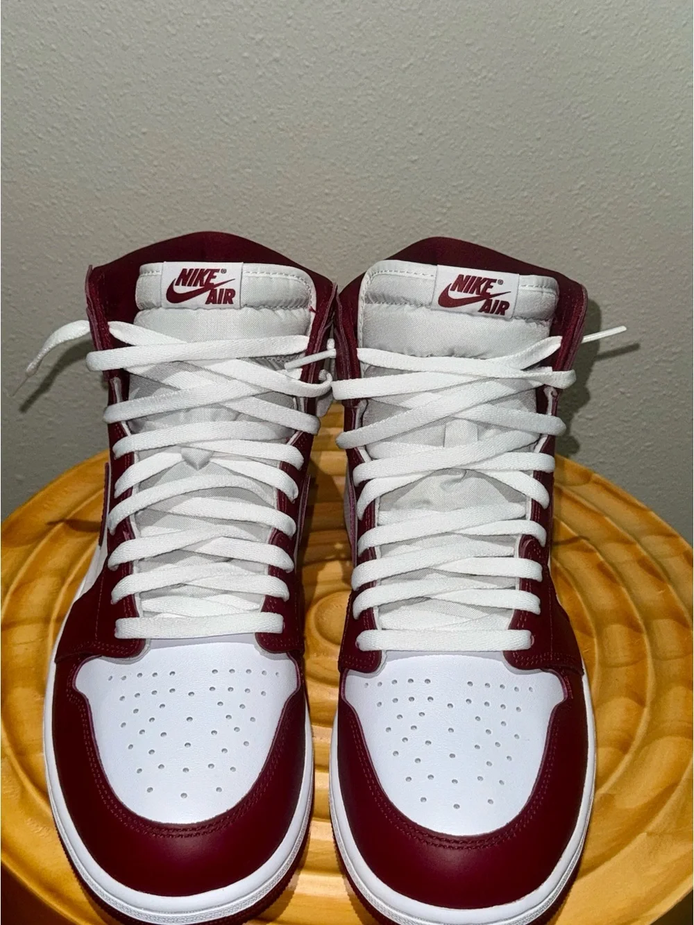 Air Jordan 1 Retro High OG Size 12.5 w/alternate Team Red laces